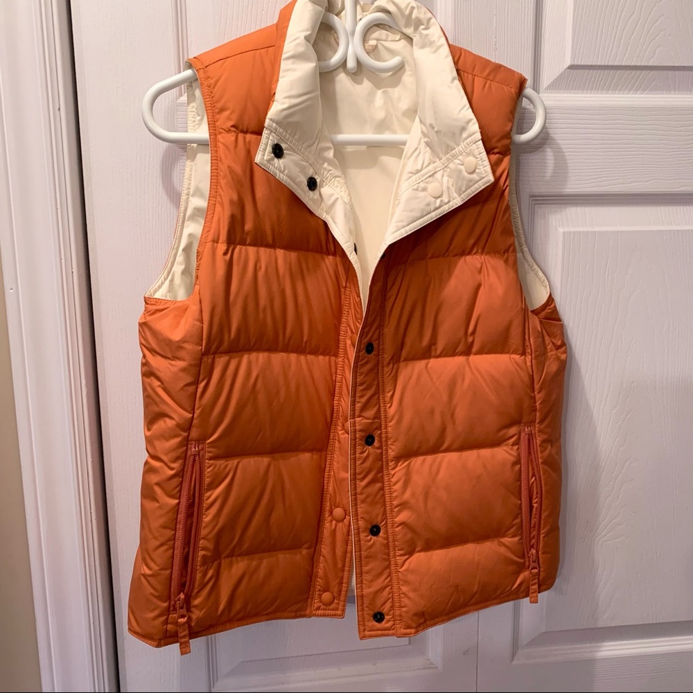 NWT Reversible Orange & Cream Puffer Vest